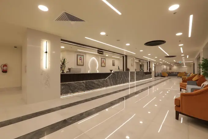 Hotel Mathaba Al Taiseer in Mekka: die Rezeption und die Lobby