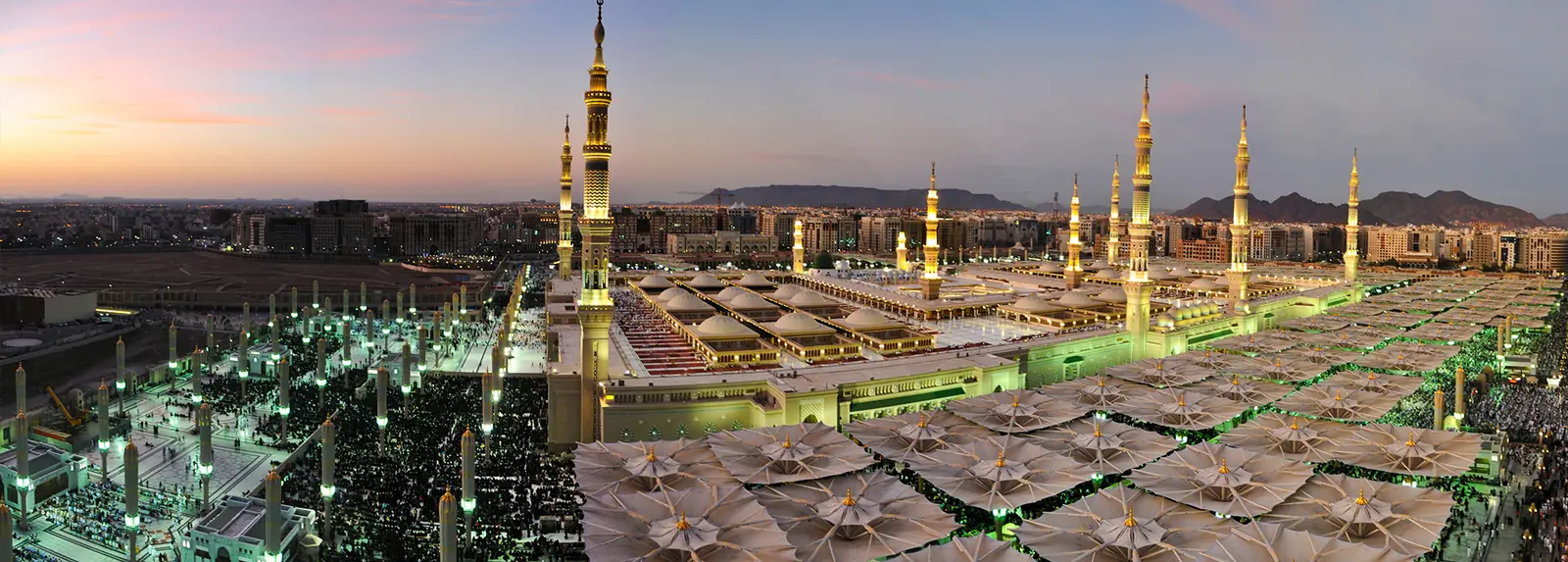 Die Prophetenmoschee in der Abenddämmerung